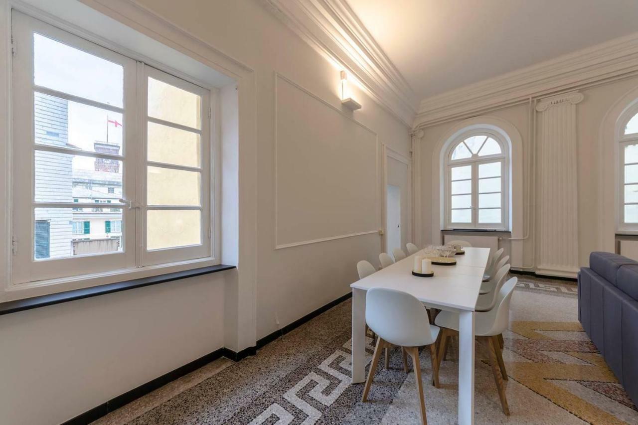 Joivy Elegant Flat For 7, In The Heart Of Genoa Appartement Buitenkant foto