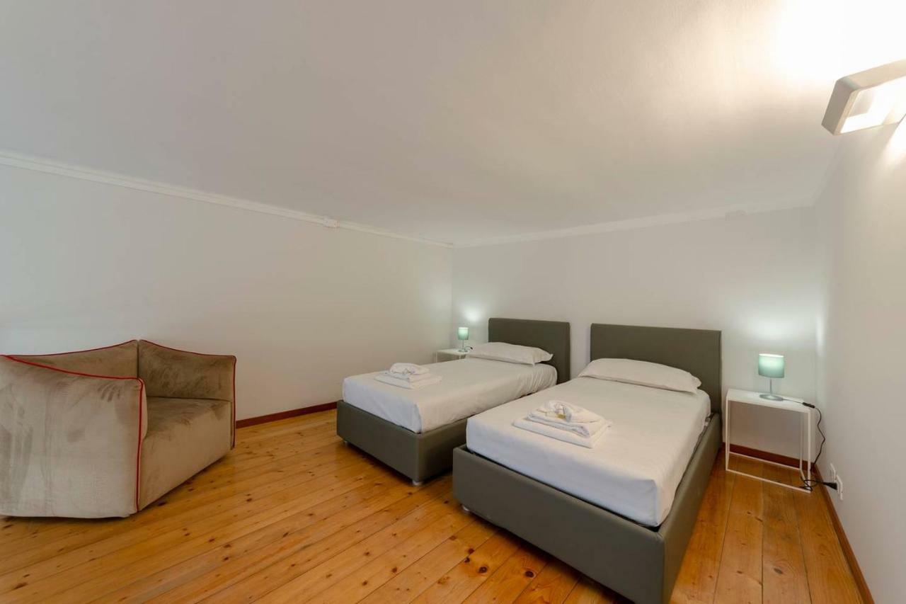Joivy Elegant Flat For 7, In The Heart Of Genoa Appartement Buitenkant foto