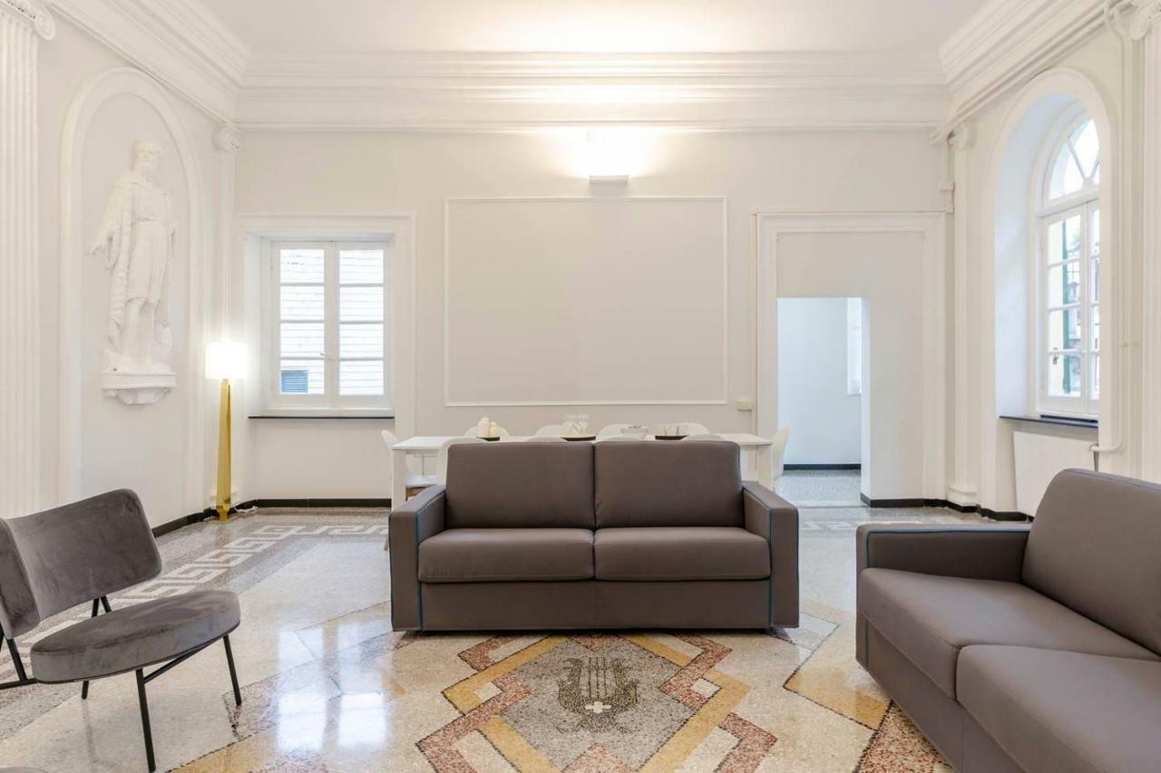 Joivy Elegant Flat For 7, In The Heart Of Genoa Appartement Buitenkant foto