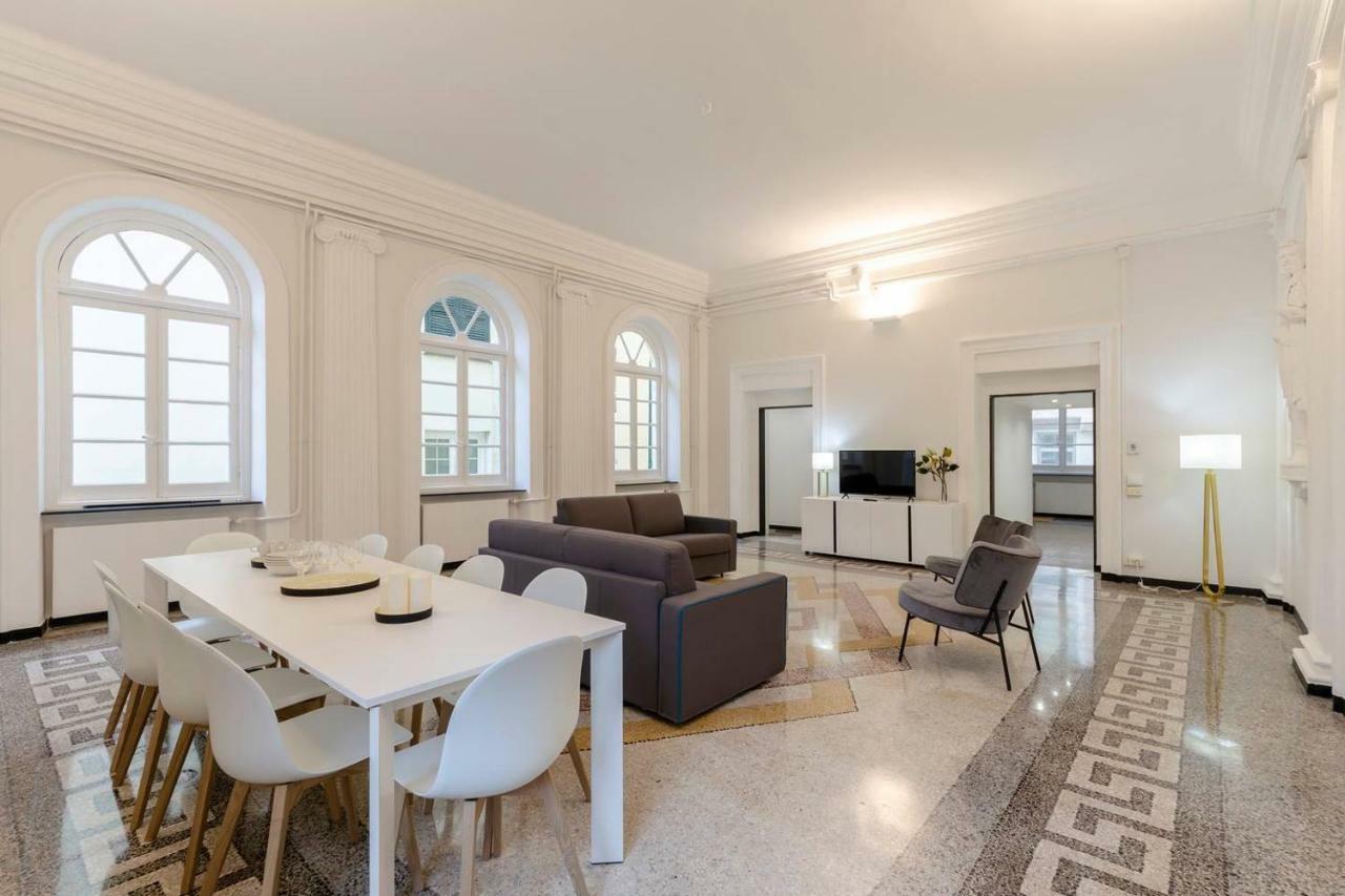 Joivy Elegant Flat For 7, In The Heart Of Genoa Appartement Buitenkant foto