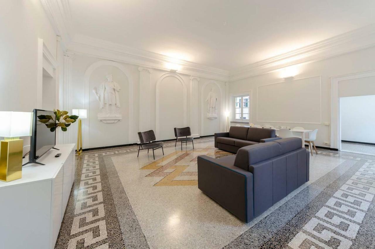 Joivy Elegant Flat For 7, In The Heart Of Genoa Appartement Buitenkant foto