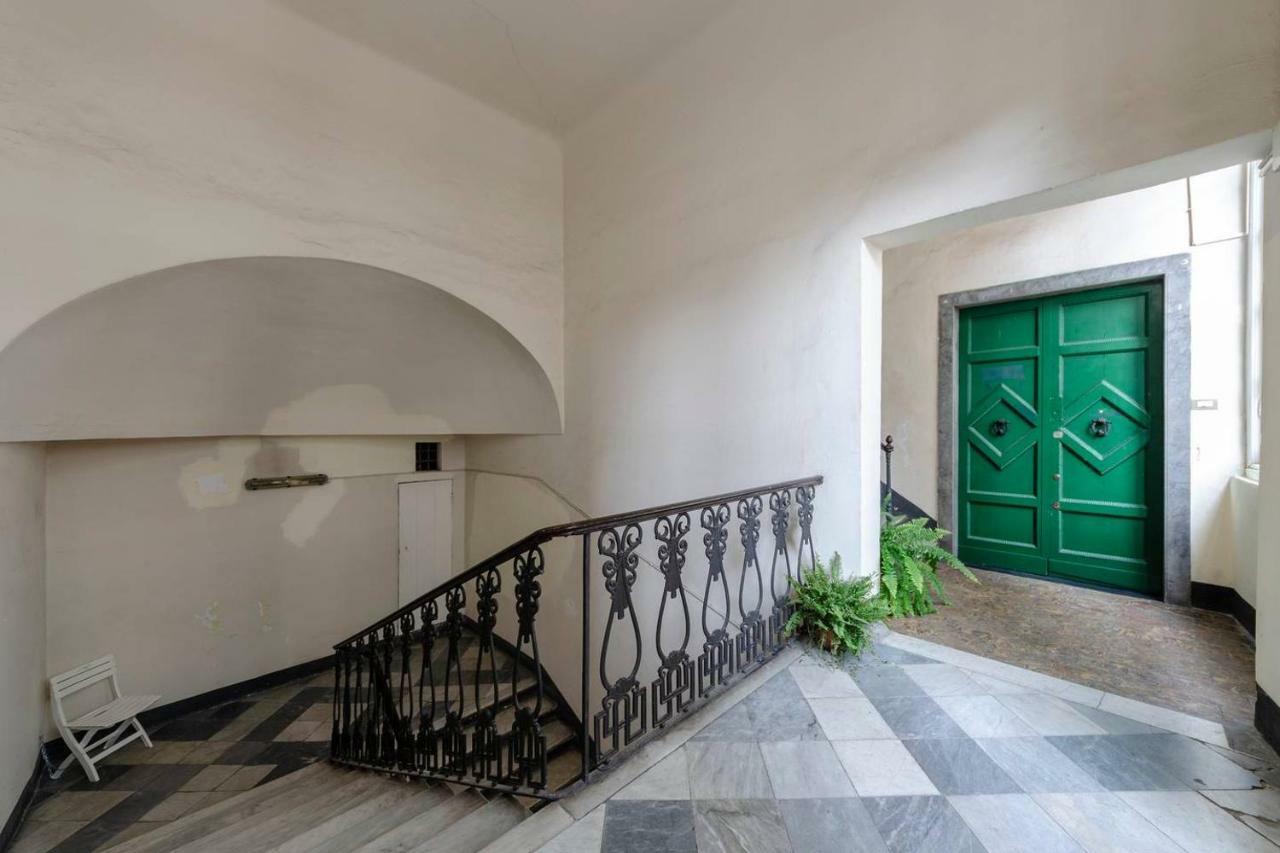 Joivy Elegant Flat For 7, In The Heart Of Genoa Appartement Buitenkant foto