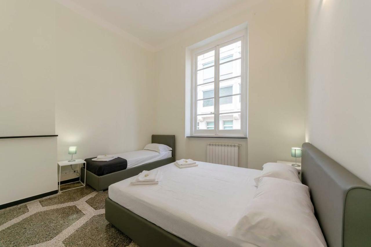 Joivy Elegant Flat For 7, In The Heart Of Genoa Appartement Buitenkant foto